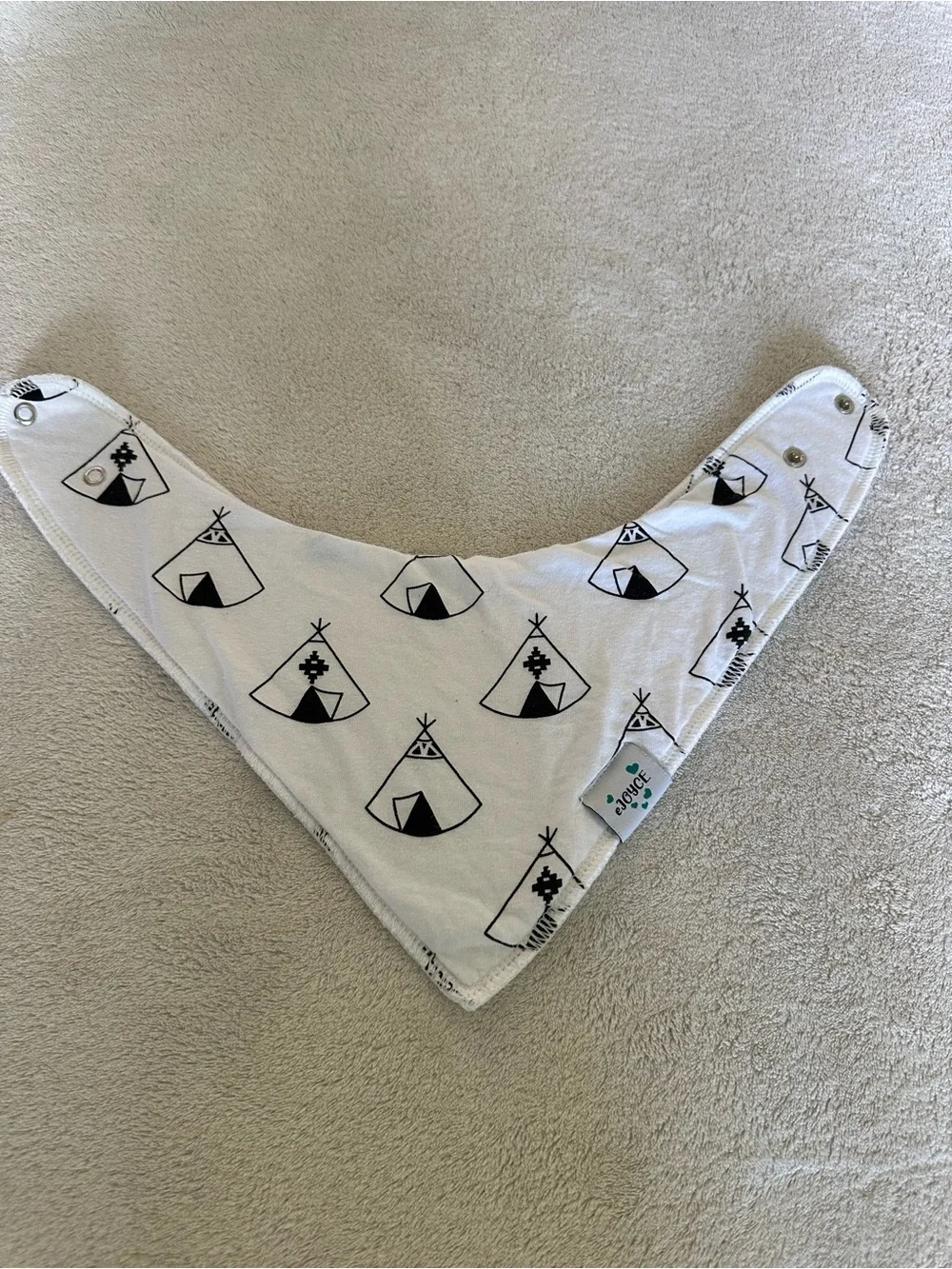 🦋(4) Baby Bandana Bibs